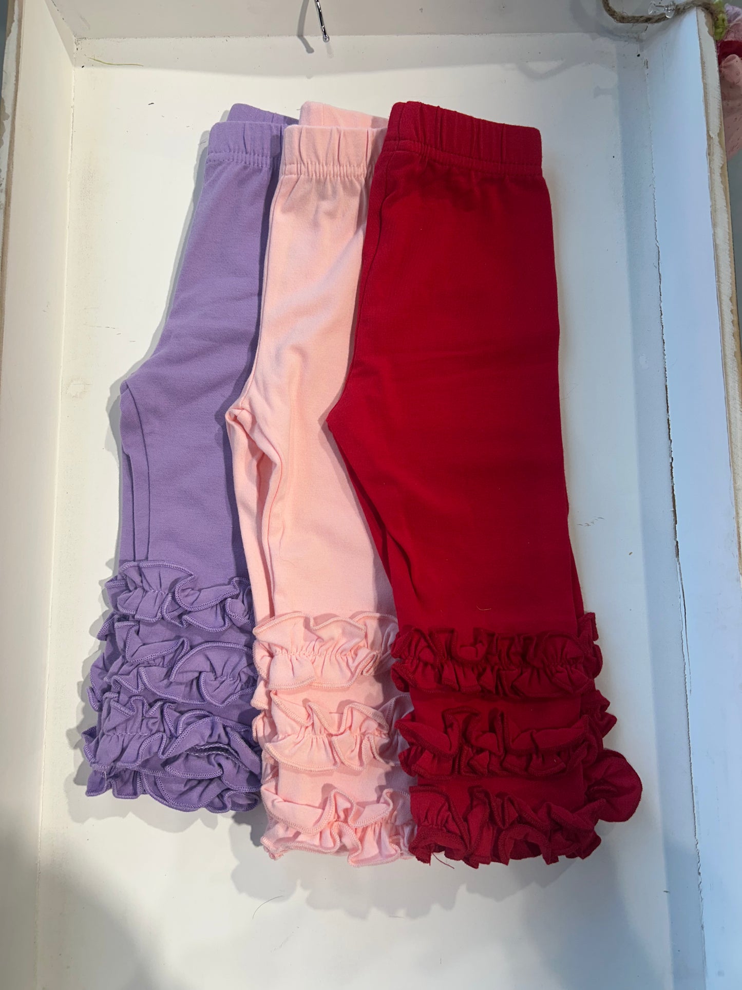 SOLID TRIPLE RUFFLE LEGGINGS